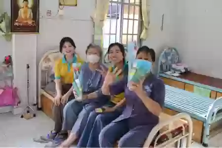 8/3 ý nghĩa tại mái  ấm Chùa Diệu Pháp - Trao yêu thương, nhận nụ cười