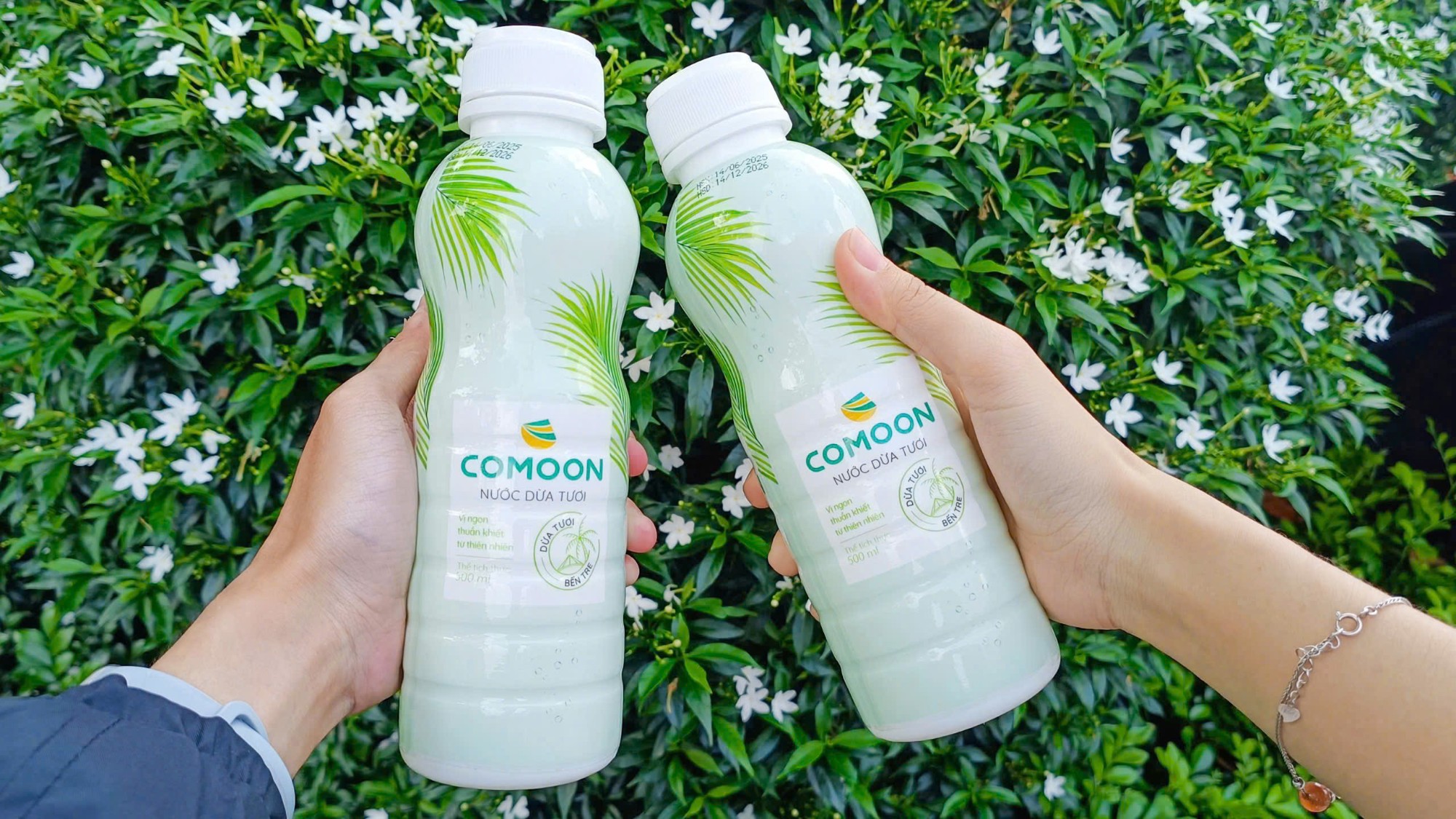 Nước dừa COMOON giữ nguyên hương vị thanh mát của dừa tươi Bến Tre